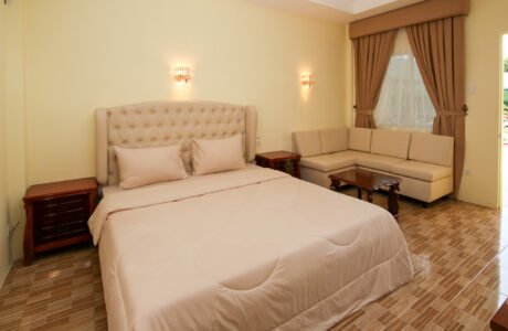 Deluxe Queen Room